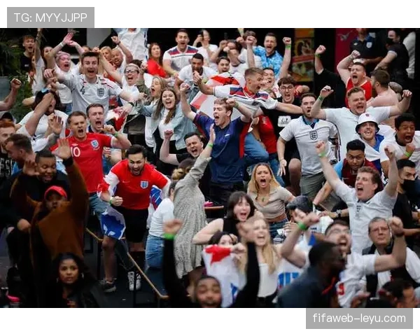 欧洲杯决赛门票抢购热潮席卷球迷,开售即遭秒空 欧洲杯决赛门票抢购热潮席卷球迷,开售即遭秒空